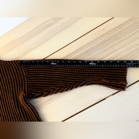 Zara chunky cropped oversized Cozy Brown Black Striped Turtleneck Sweater Size M - Picture 8 of 13